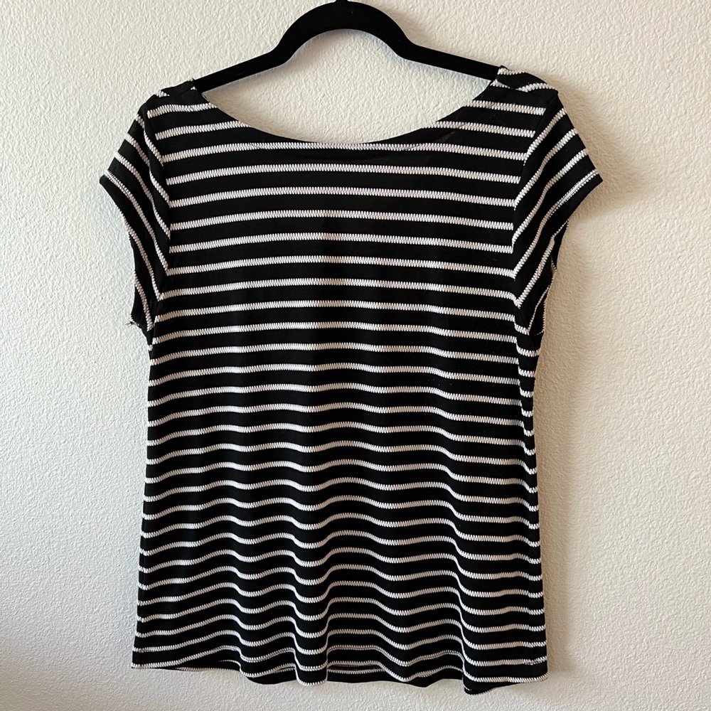 LOFT short sleeve tie back striped top, size L